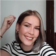 Enseño con creatividad y emoción. Todas las edades son bienvenidas a CREAR.